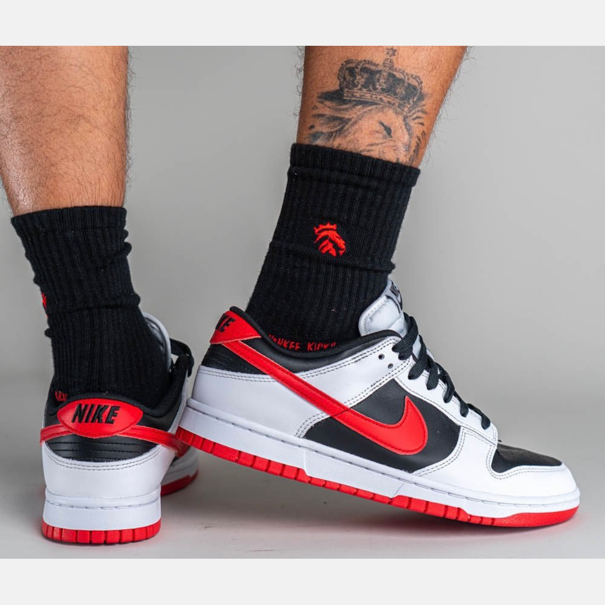 Nike Dunk Low (White/University Red-Black)