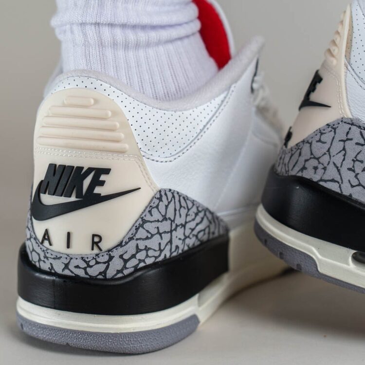 Jordan 3 deals white cement 2003
