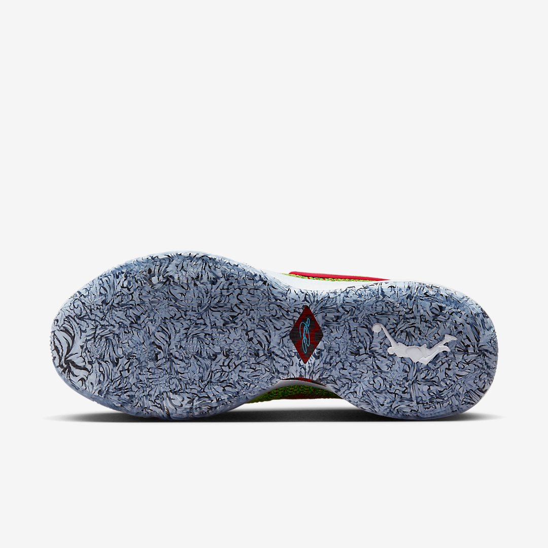 Nike LeBron 20 Christmas FJ4955 300 07