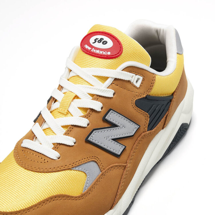 λοφότυπο New Balance ψηλά