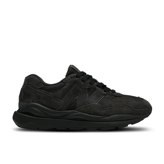 New Balance 57/40 Gore-Tex "Triple-Black" M5740GPM