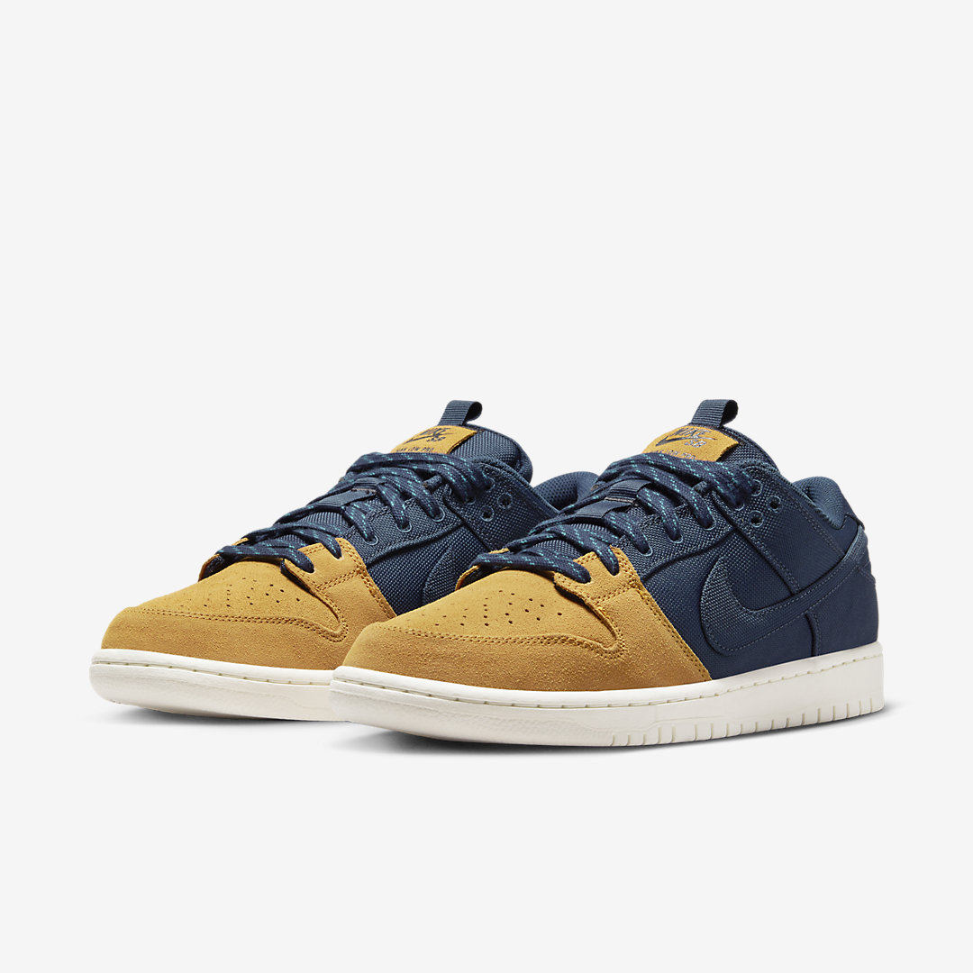 Nike SB Dunk Low DX6775-400