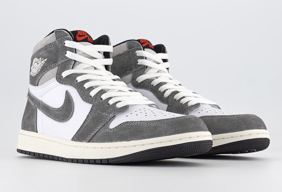 Jordan Women s apparel line "Washed Heritage" DZ5485-051