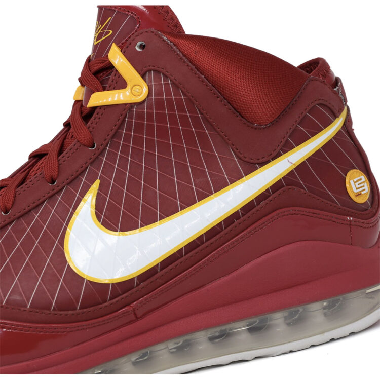 Nike LeBron 7 "CavFanatic" PE