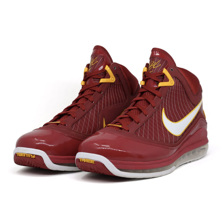 Nike LeBron 7 "CavFanatic" PE