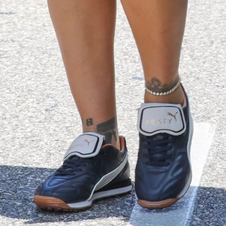 Rihanna puma sale shoes grey