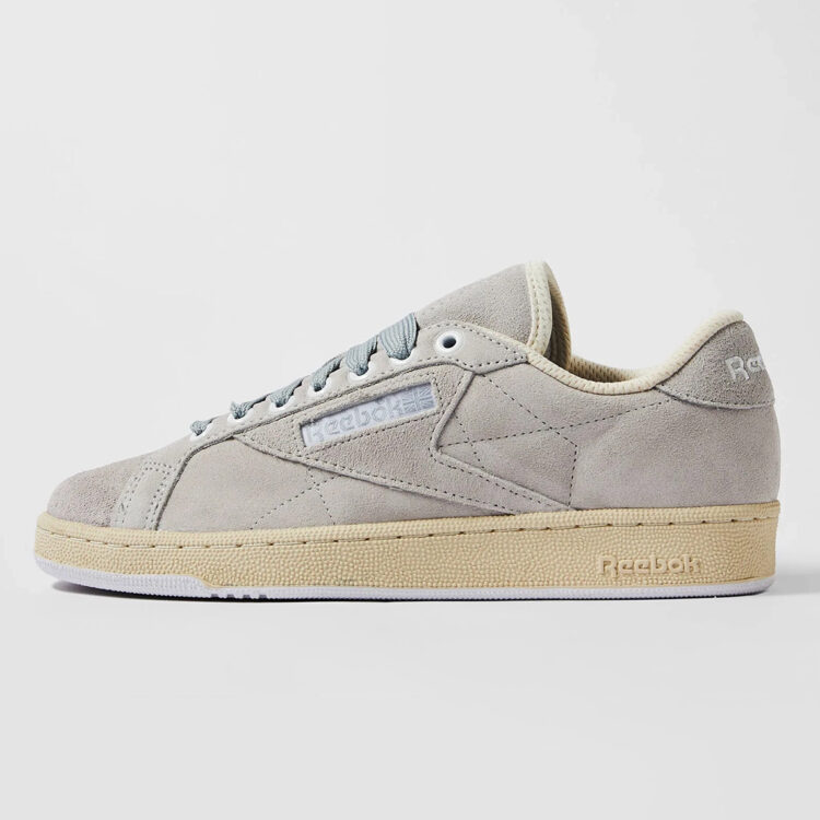 Sreebok womens wmns club c 85 chalk chalkpaper whitepure grey 3 sneakersshoes HP6470