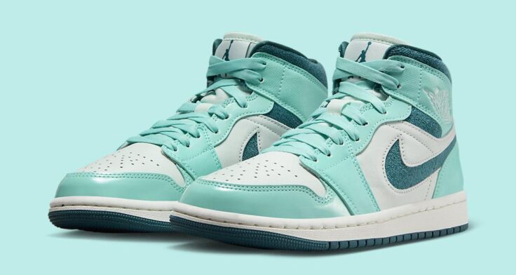 for 2011 from Nike Jordan Brand Converse was one of the better tribute sets we saw this year Mid WMNS "Bleached Turquoise" DZ3745-300