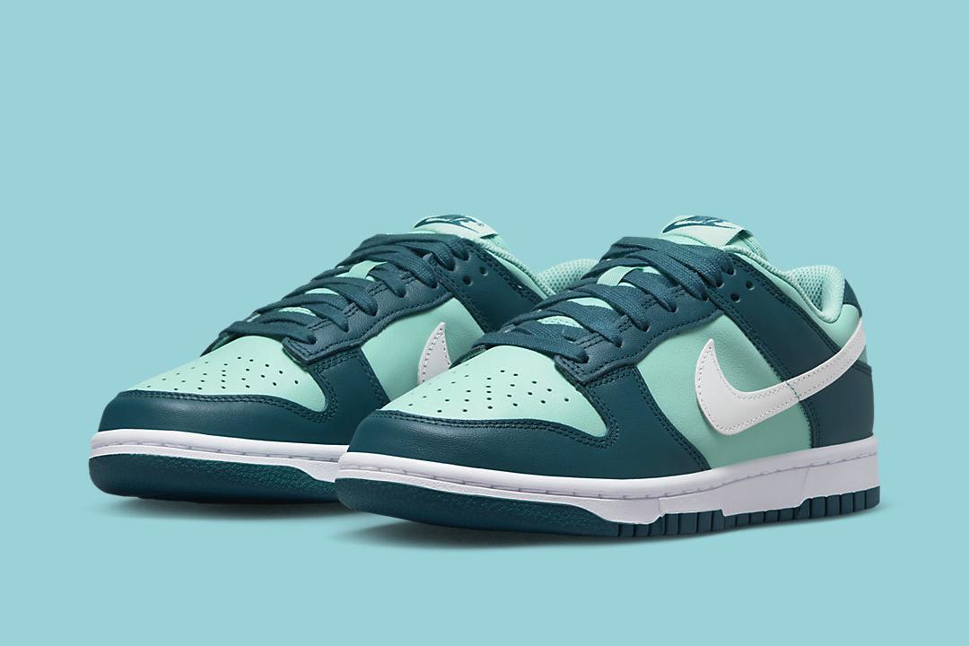 Teal nike dunks cheap