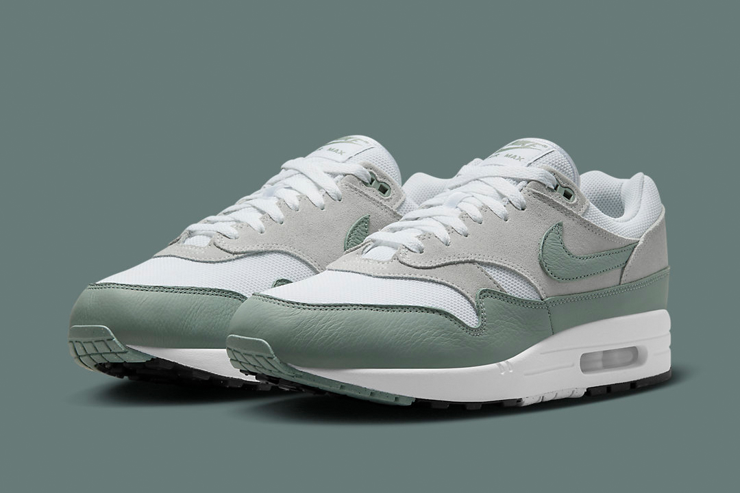 Nike Air Max 1 Mica Green DZ4549-100