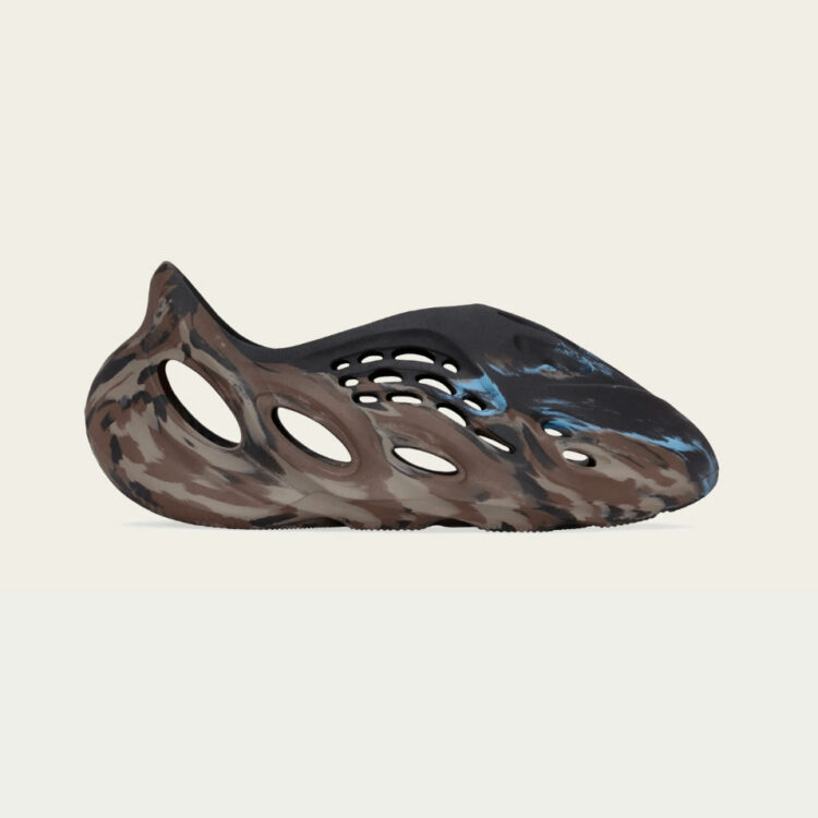 YZY FOAM RNR MXCINDER 28.5cm | veganutris.com.br