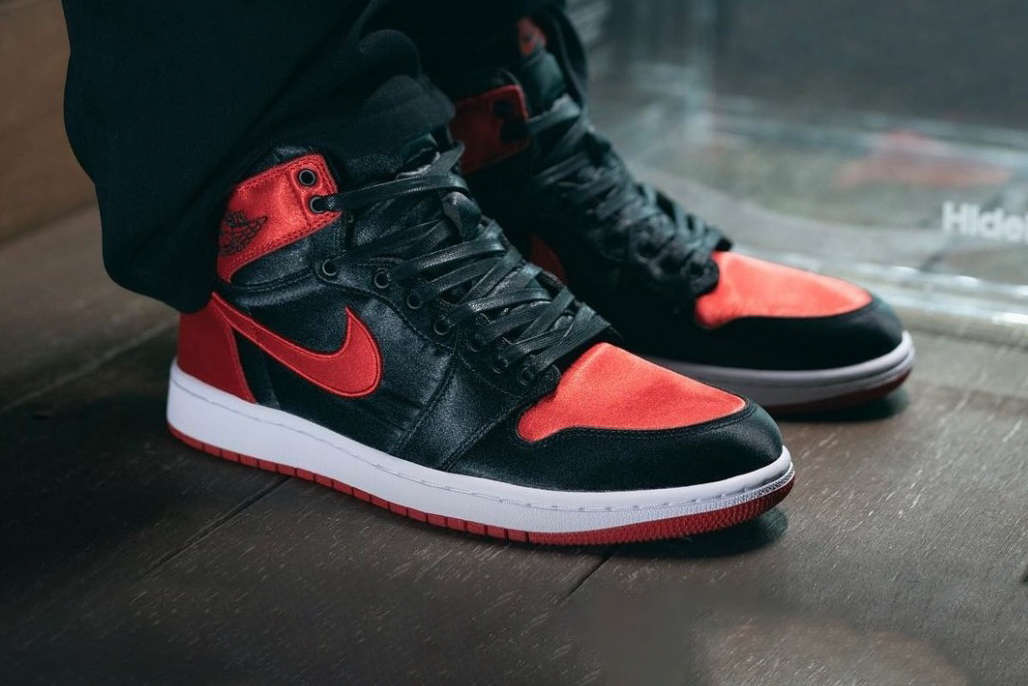 The Air Jordan 1 High OG WMNS “Satin Bred” Will Release on Banned Day
