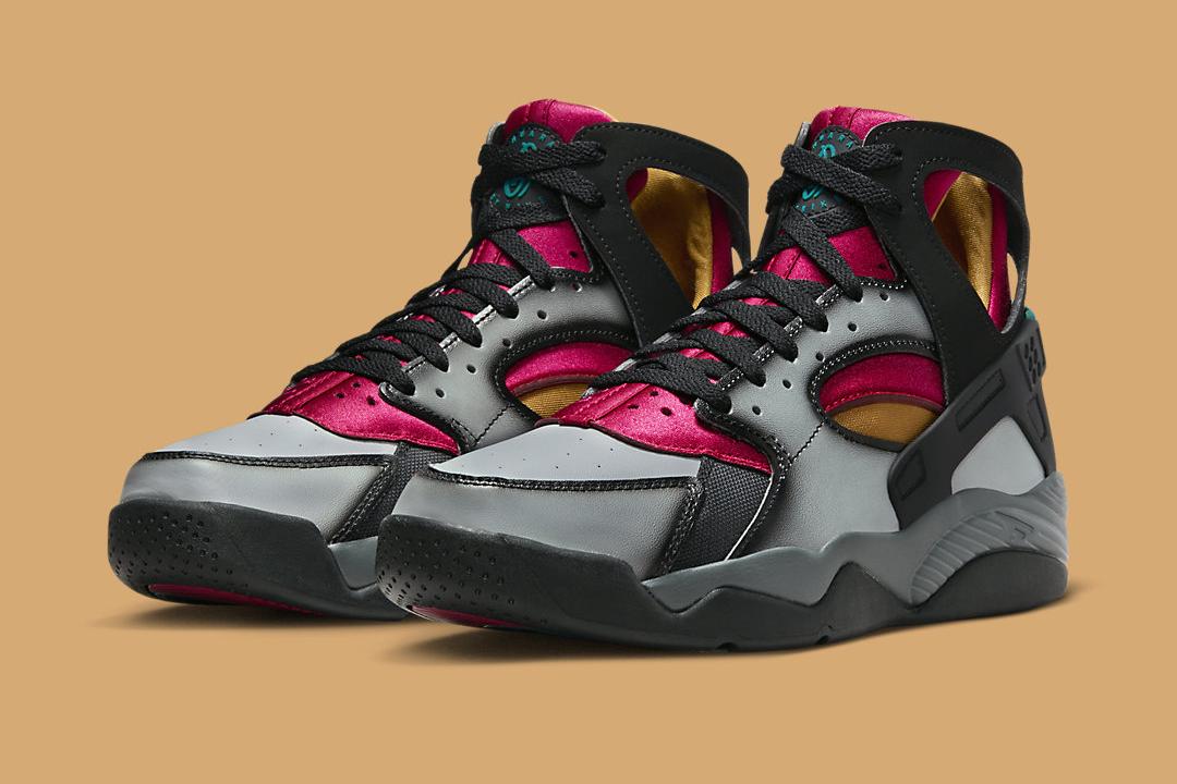 The Nike Air Flight Huarache Gets Dipped in “Bordeaux”