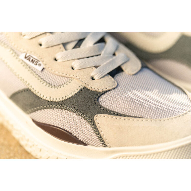 VANS Berle Shoes raven dark Gum Women Grey