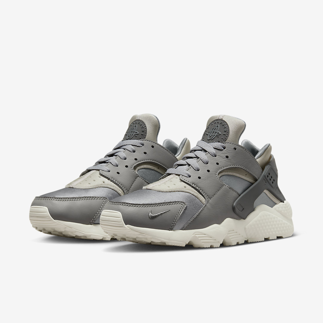 Nike Air Huarache FB8988-001