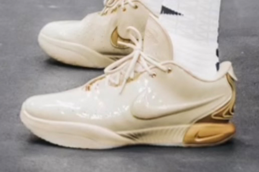 LeBron James Debuts Nike LeBron 21 | Nice Kicks