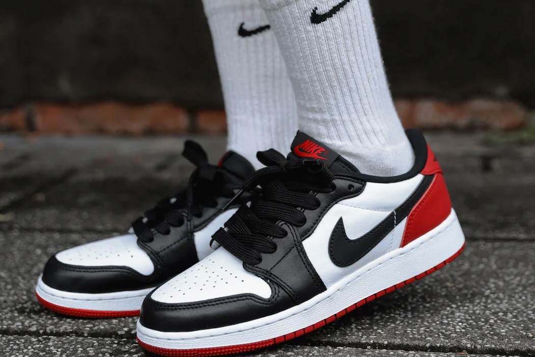 Air Jordan 1 Low OG Black Toe