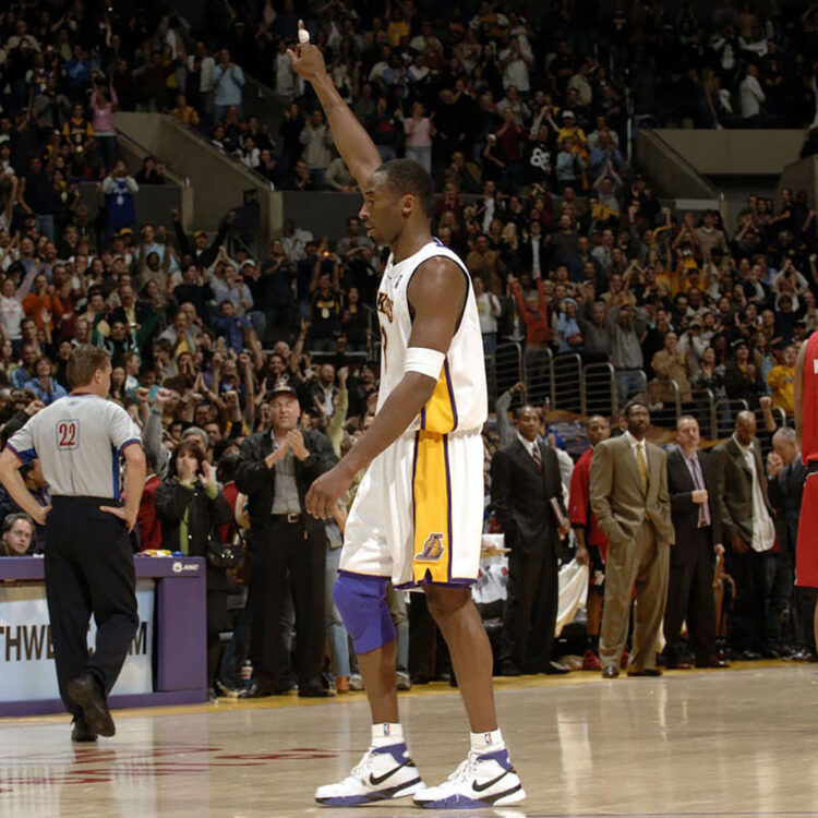 Kobe Bryant 81 Points January 22 2006 Nike Kobe 1 750x750