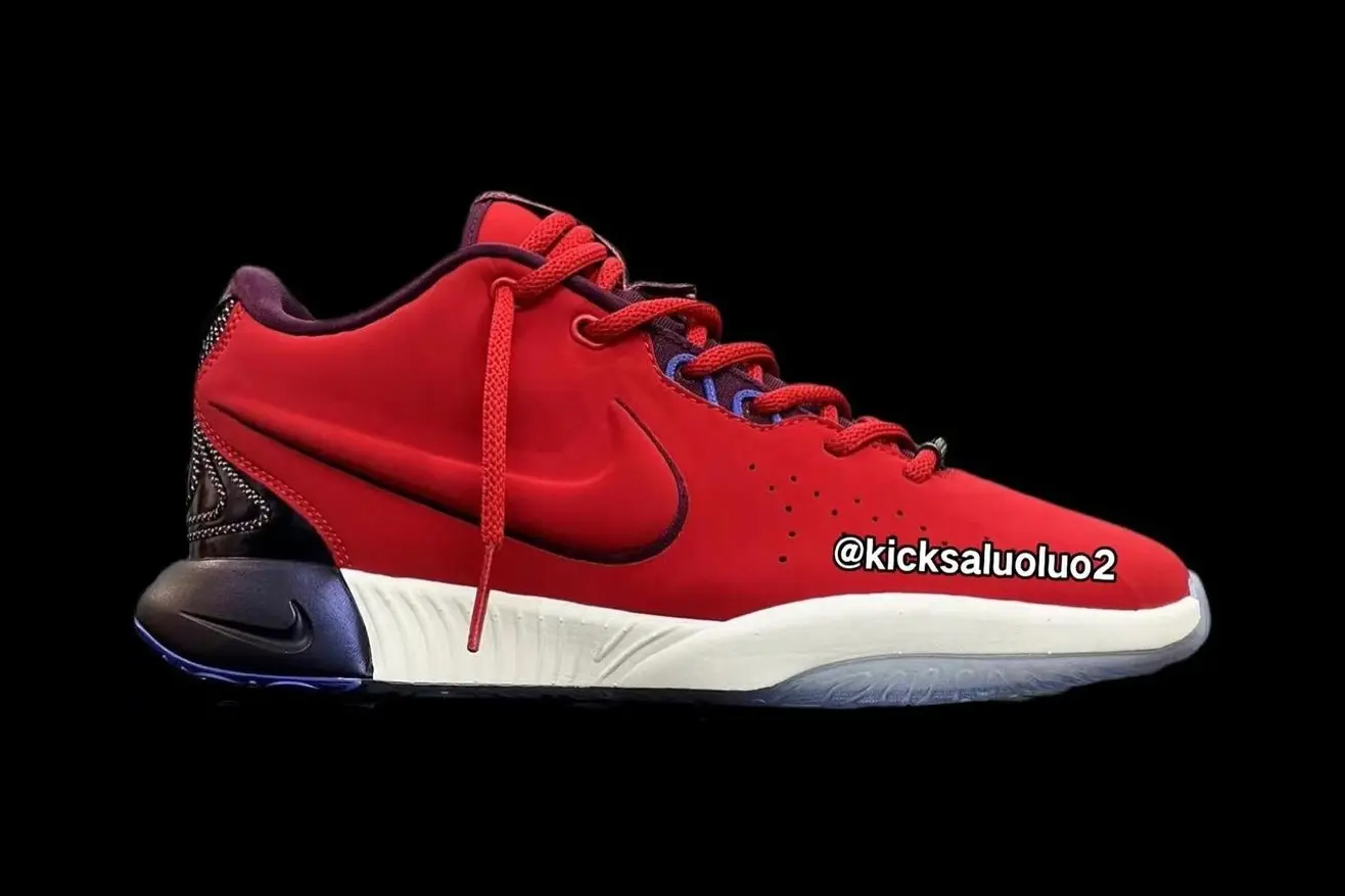 Upcoming Nike LeBron 21 “James Theater” Sports Movie-Themed Details