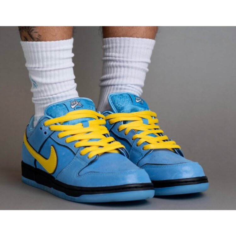 The Powerpuff Girls x Nike SB Dunk Low “Bubbles” FZ8320-400