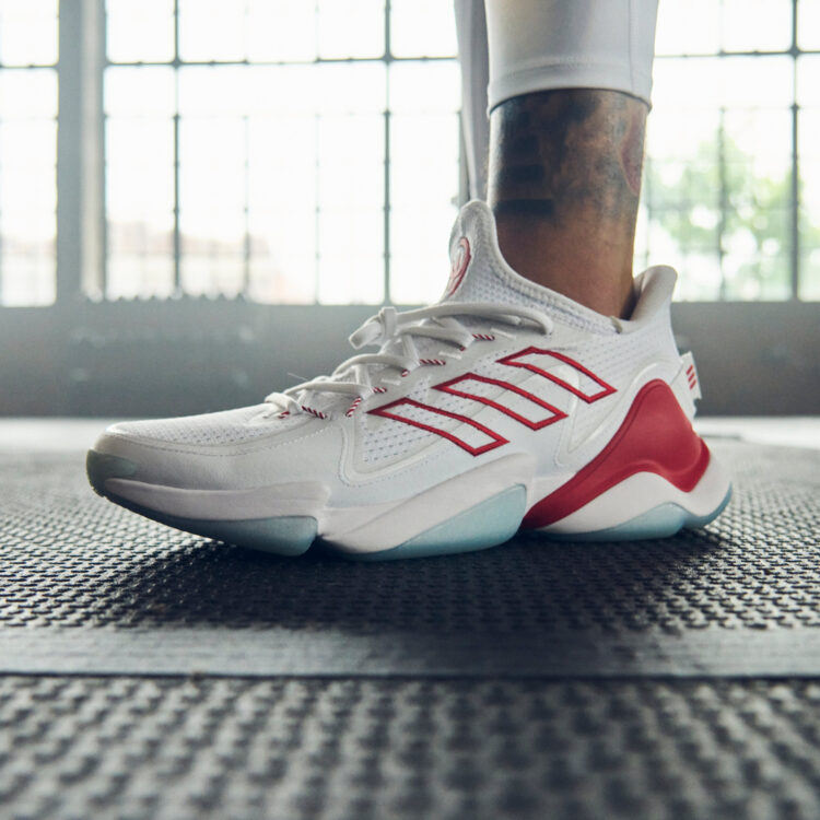 Chaussure adidas 2020 hotsell