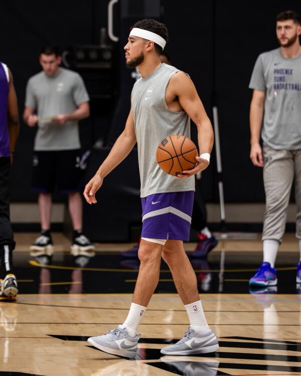 Devin Booker in the Nike Book 1 "Cool Grey"