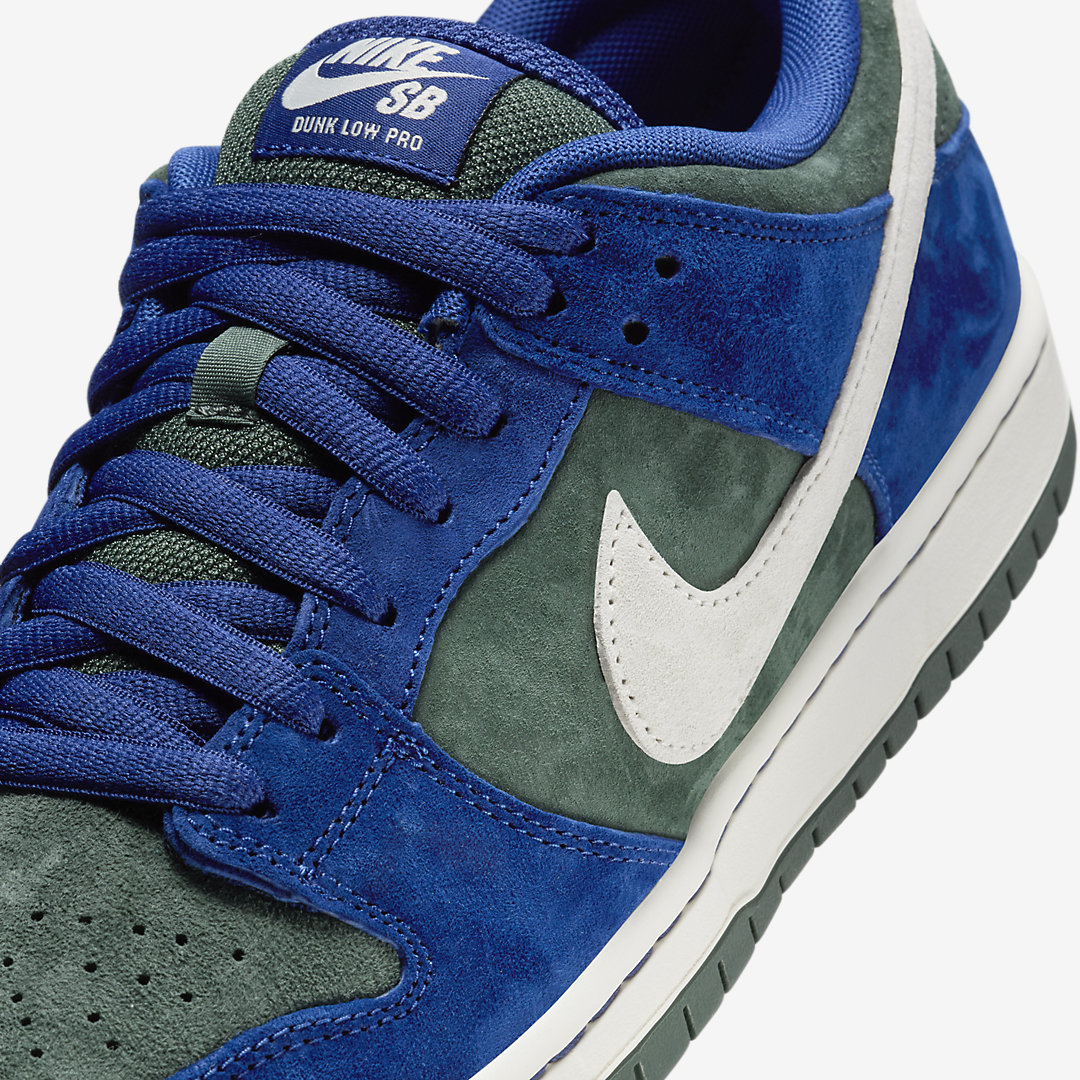 Nike SB Dunk Low HF3704-400