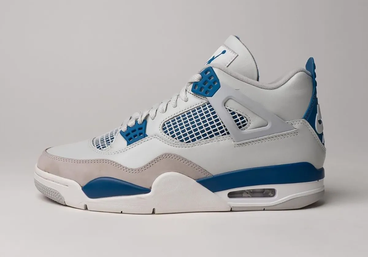 The Air Jordan 4 White Thunder Releases Fall 2024