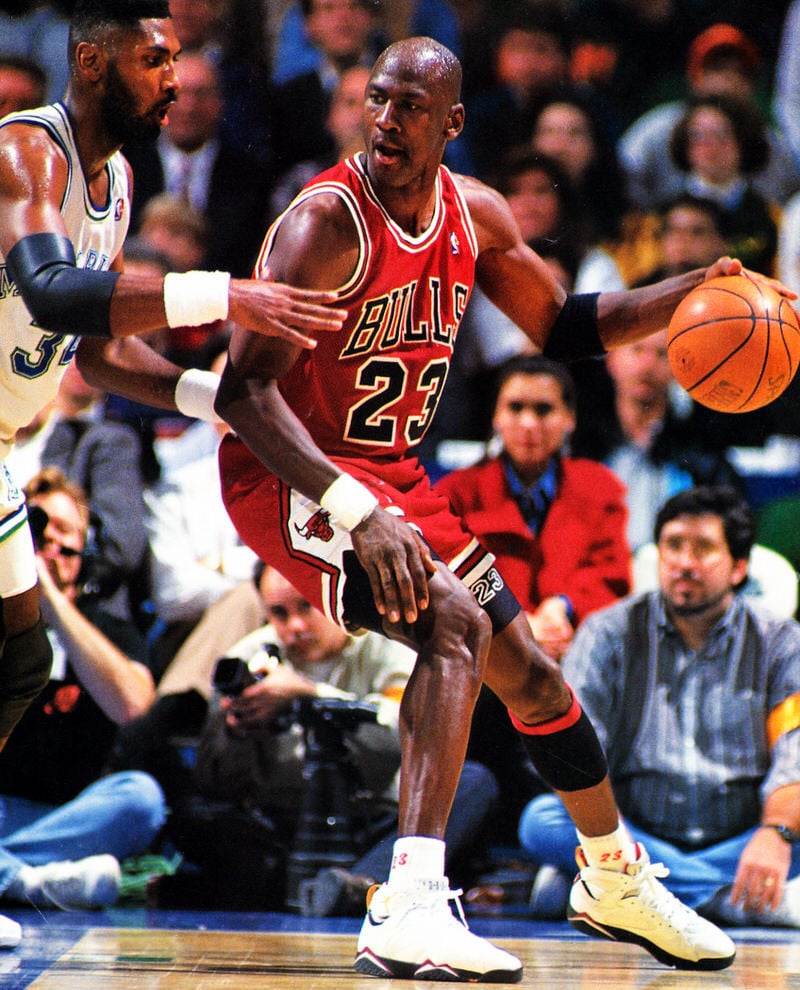 Michael Jordan wearing the Air Jordan 7 "Cardinal"
