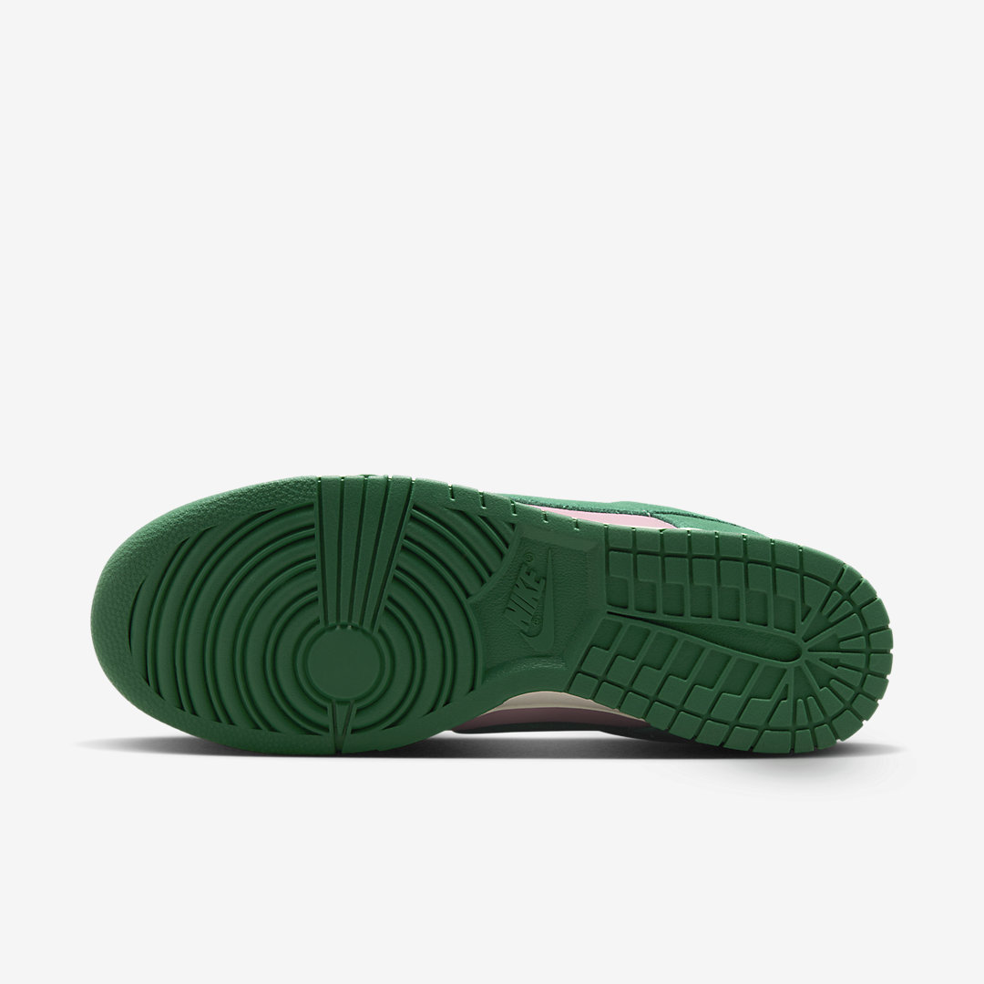 - HQZ Nike Dunk Low FZ0549-600