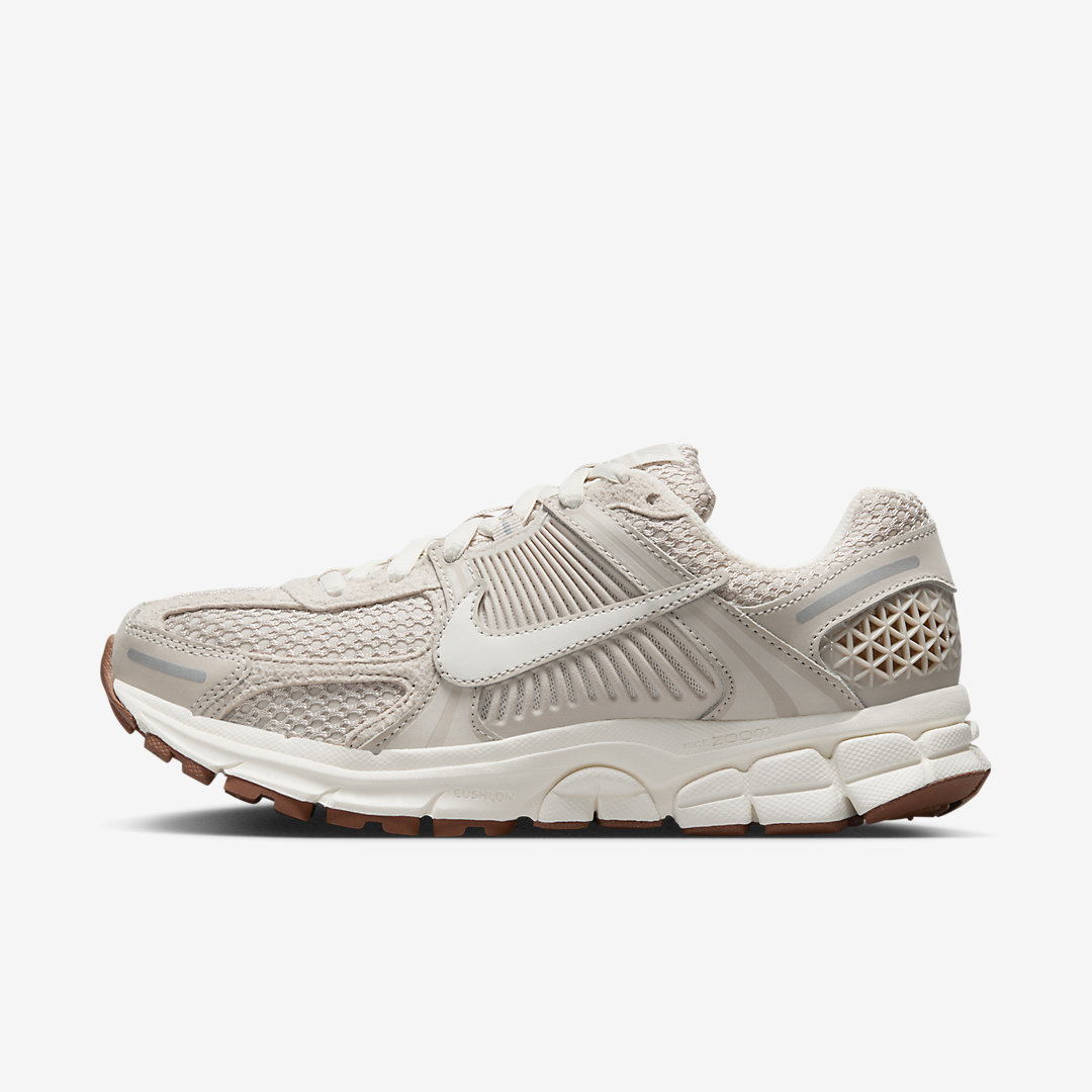 - HQZ Nike Zoom Vomero 5 FZ3780-101