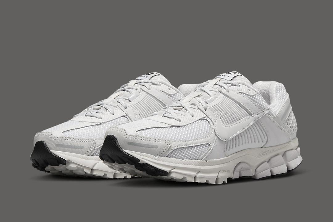 Nike Zoom Vomero 5 WMNS "Triple White" FQ7079-100