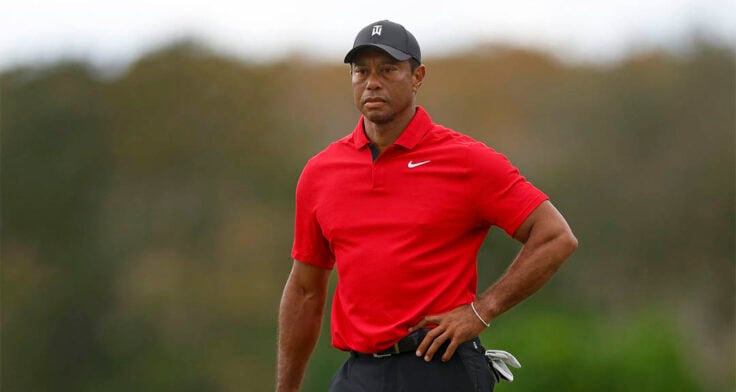 tiger woods leaves nike show 736x392