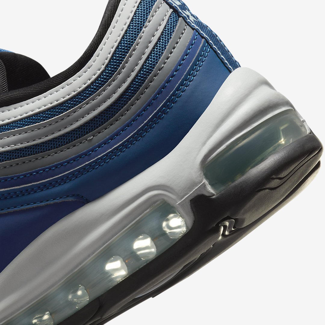 - HQZ Nike Air Max 97 FN6957-400