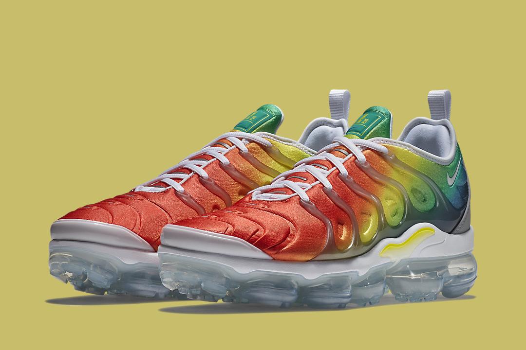 Nike Air VaporMax Plus "Rainbow" 924453-103