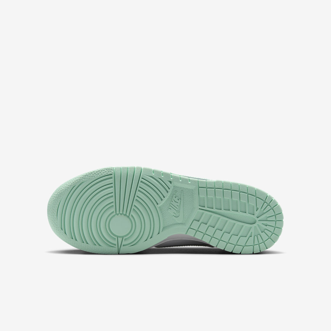 - HQZ Nike Dunk Low GS FZ3534-100