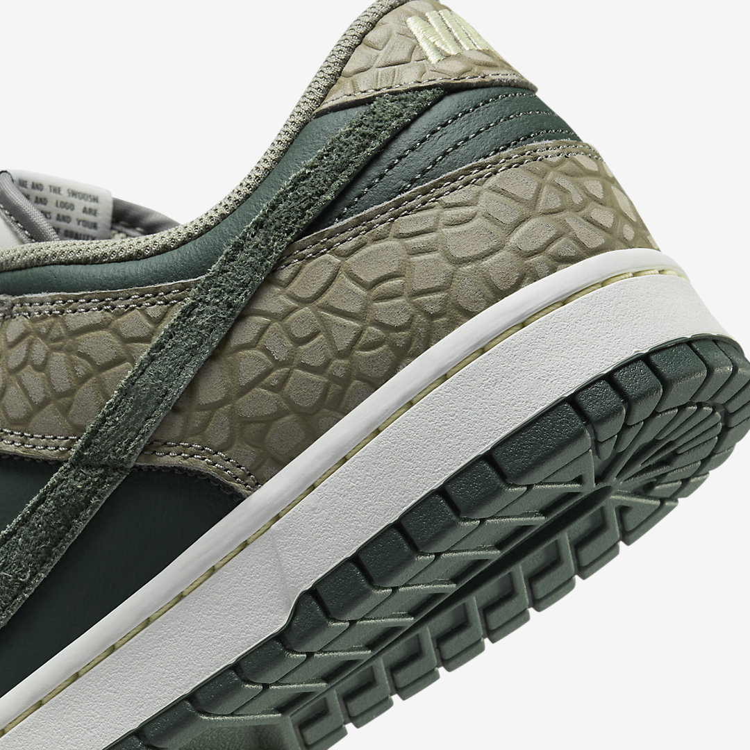 - HQZ Nike Dunk Low HF4878-053