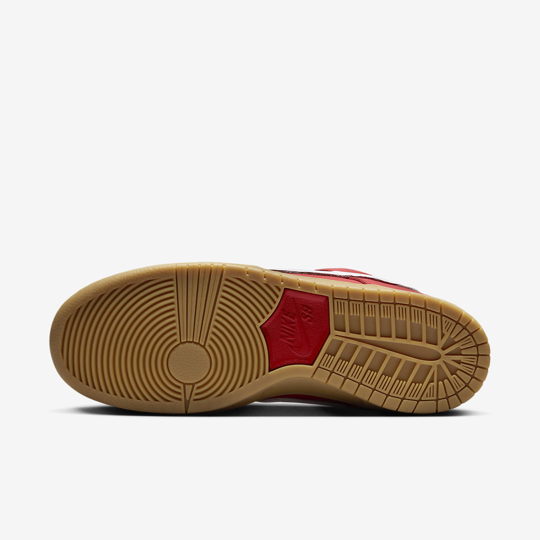 - HQZ Nike SB Sneakers in University Red