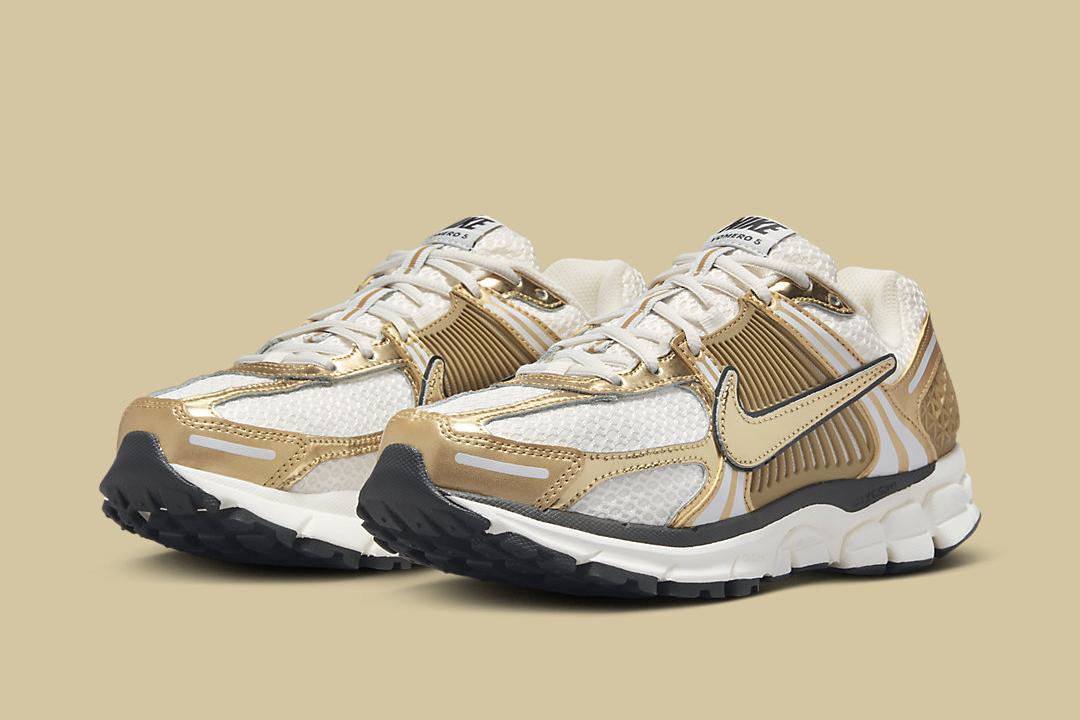 Nike Zoom Vomero 5 WMNS Metallic Gold HF7723 001 01