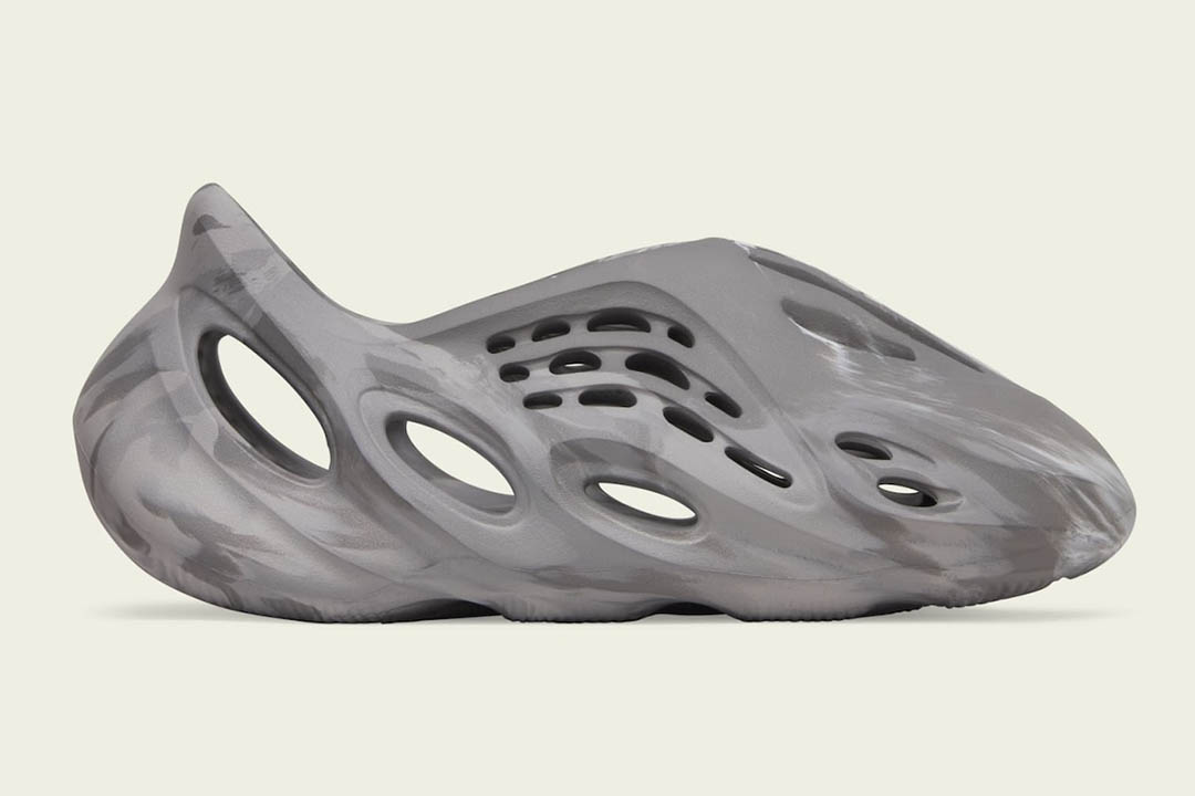 adidas Yeezy Foam Runner "MX Granite" IE4931
