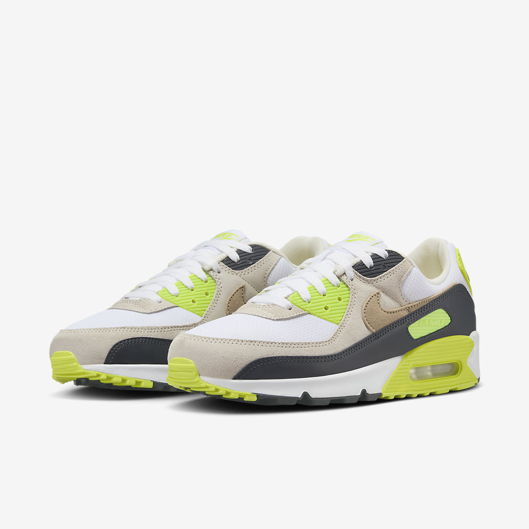 Nike zoom Air Max Day is just over three DM0029-107