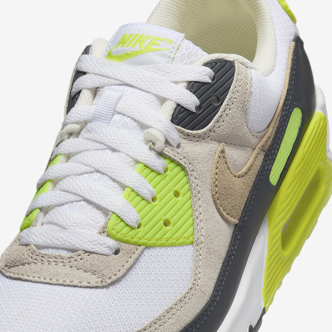 Nike zoom Air Max Day is just over three DM0029-107