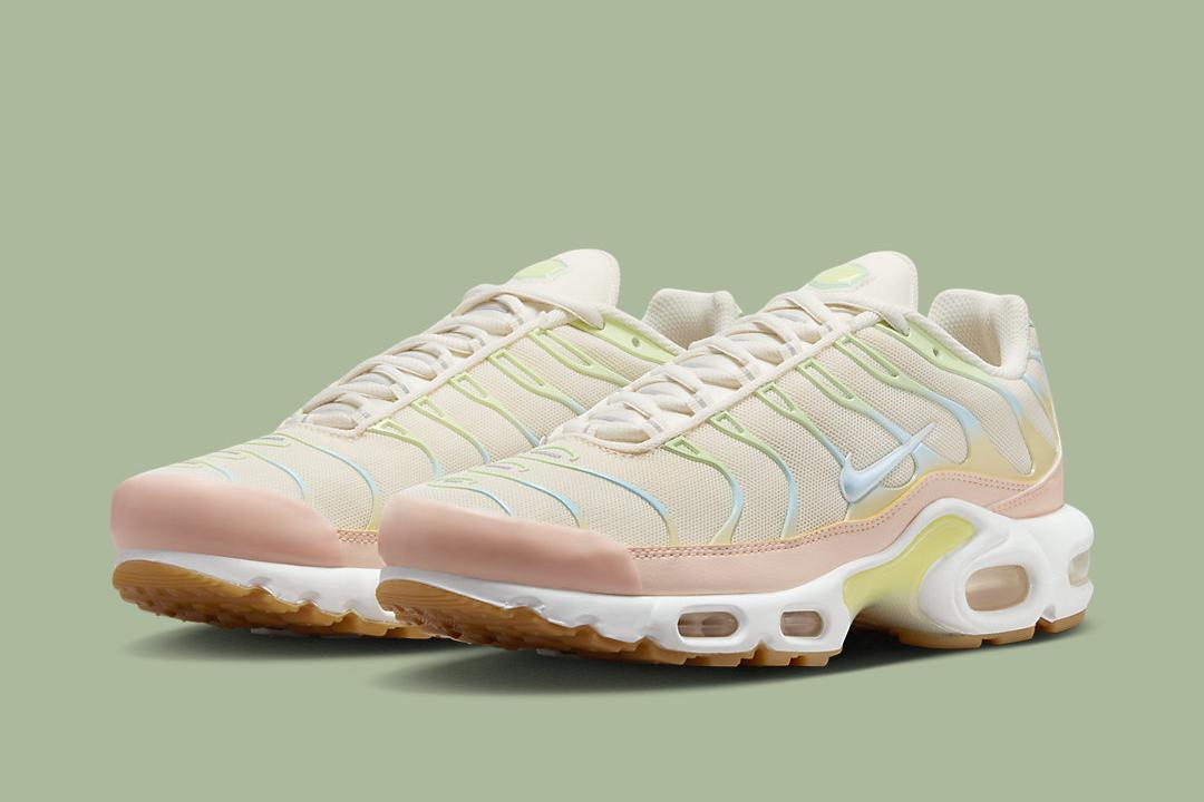 Nike Air Max Plus "Crimson Tint" DZ3671-800