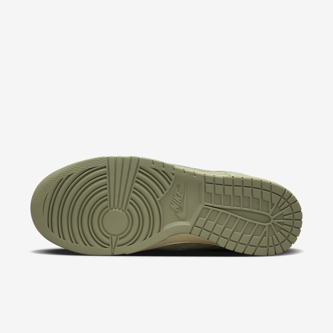- HQZ Nike Dunk Low WMNS HJ7291-371