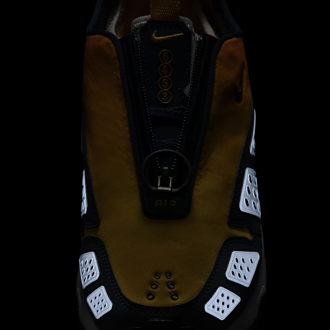 - HQZ Nike Air Max Sunder HJ8080-700