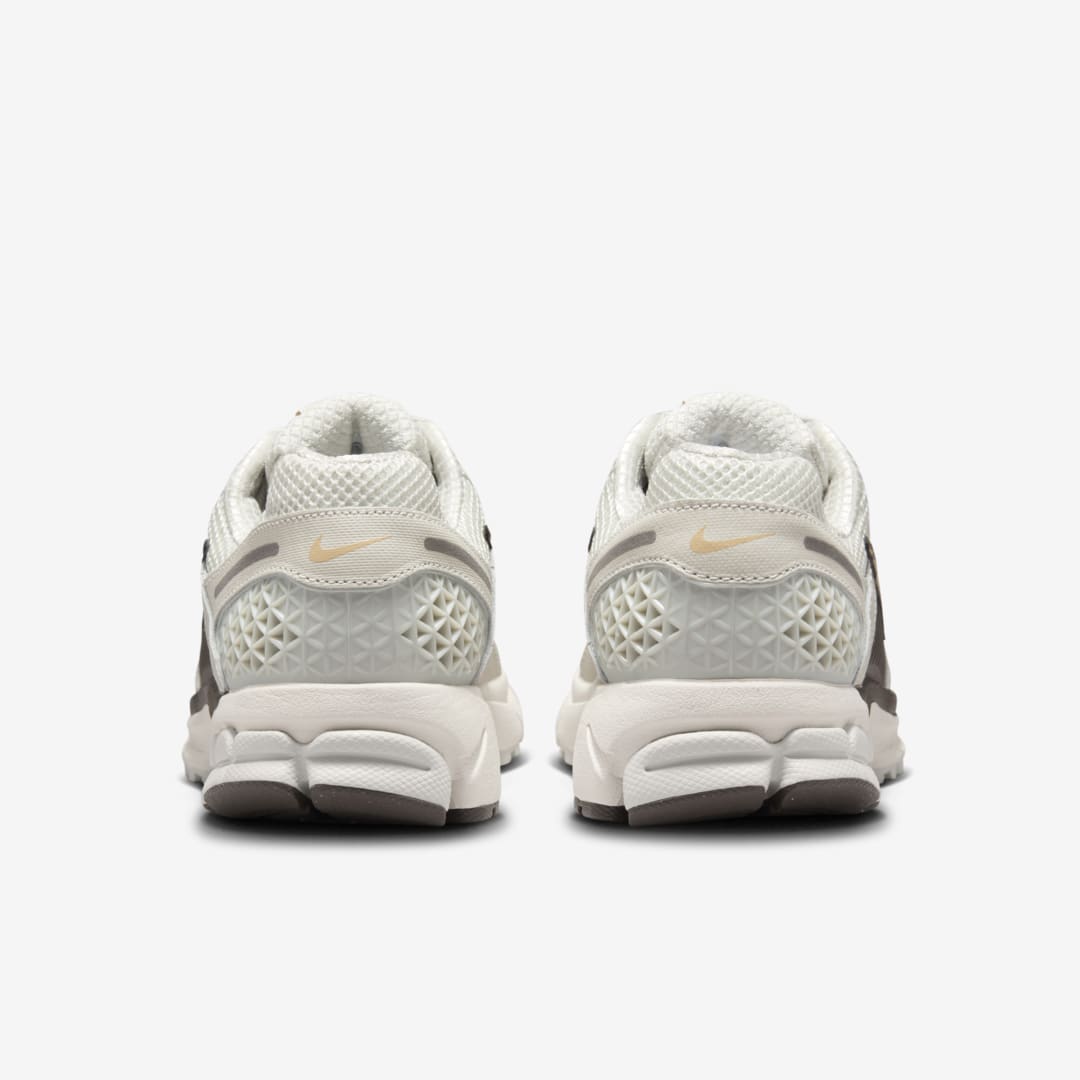 - HQZ Nike Zoom Vomero 5 HM9657-001