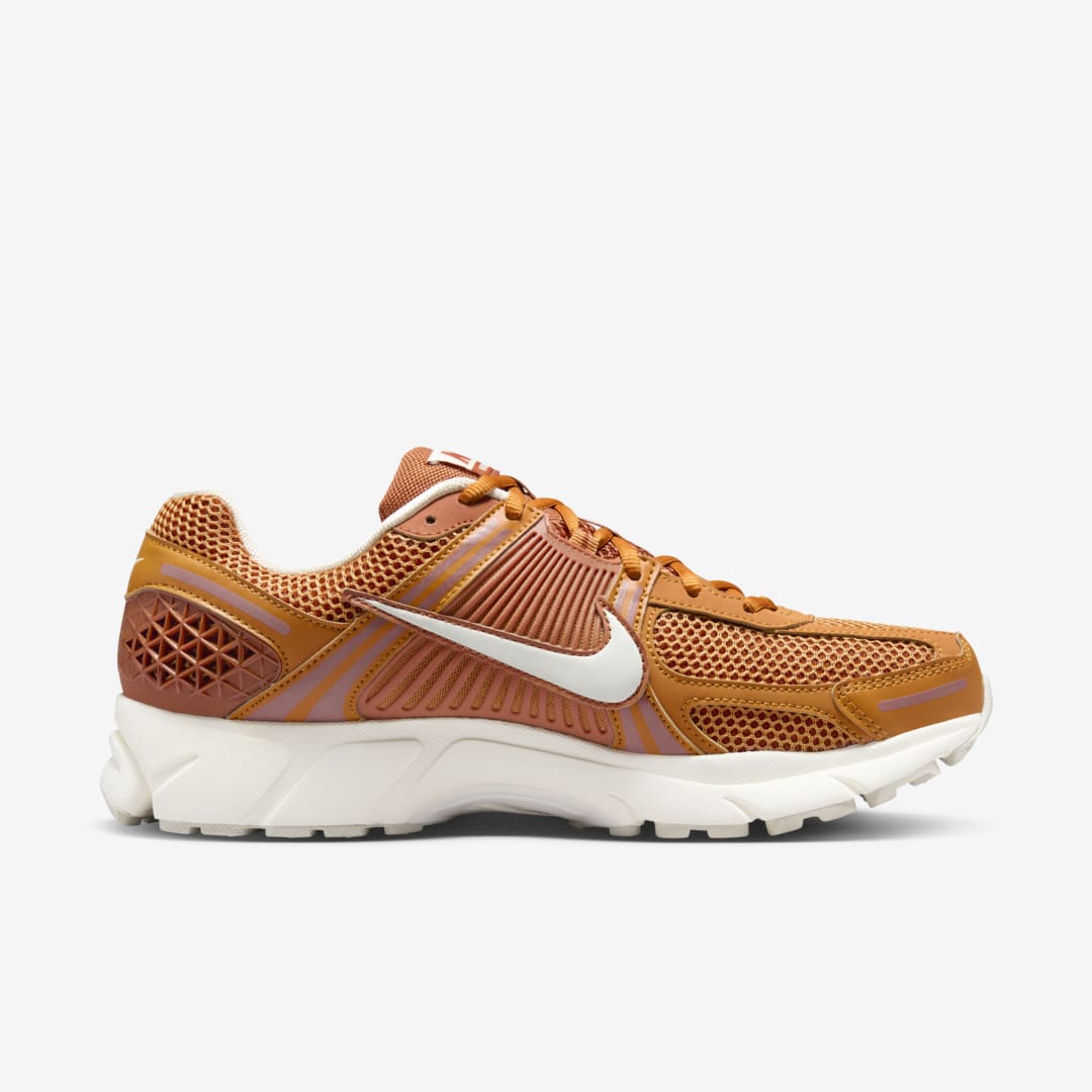 - HQZ Nike Zoom Vomero 5 HJ9123-815