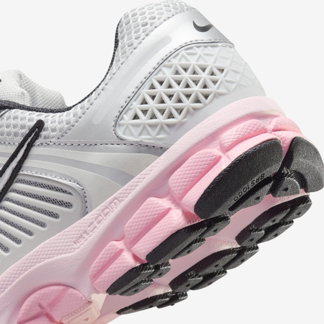 - HQZ Nike Zoom Vomero 5 WMNS "Pink Foam" HF1877-001