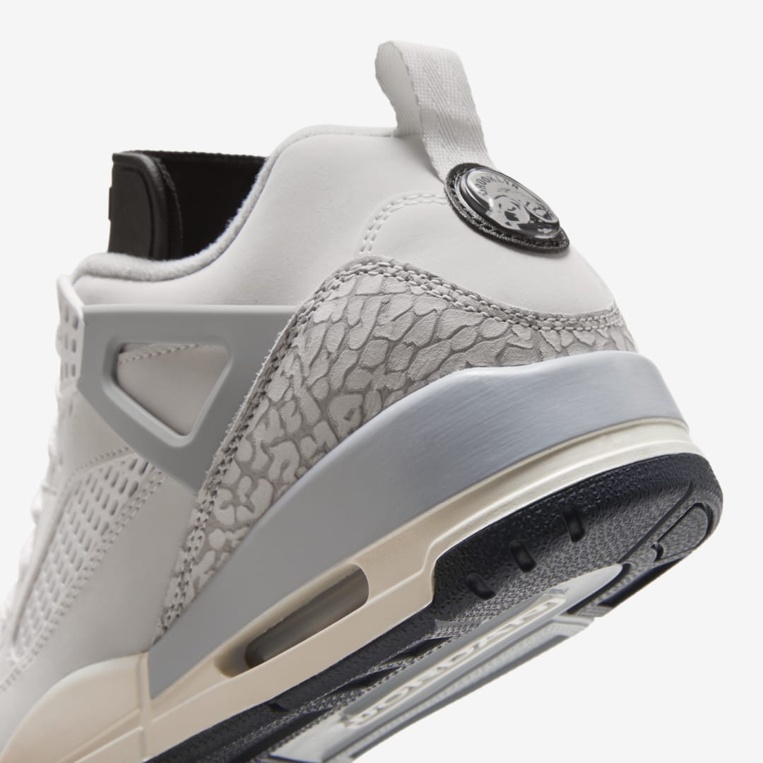 - HQZ Jordan Spizike Low HQ1191-011
