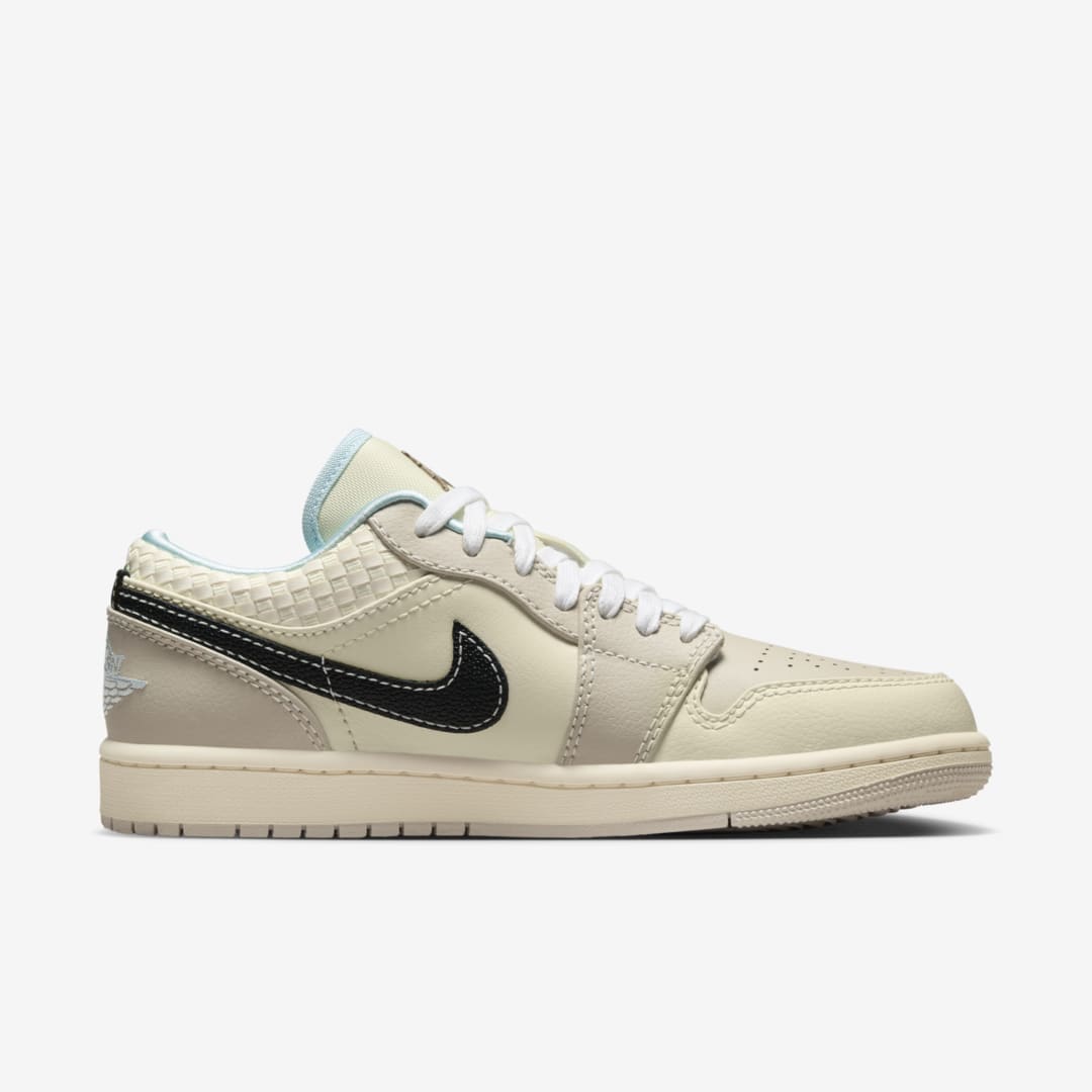 - HQZ Air Jordan 1 Low HQ3440-101